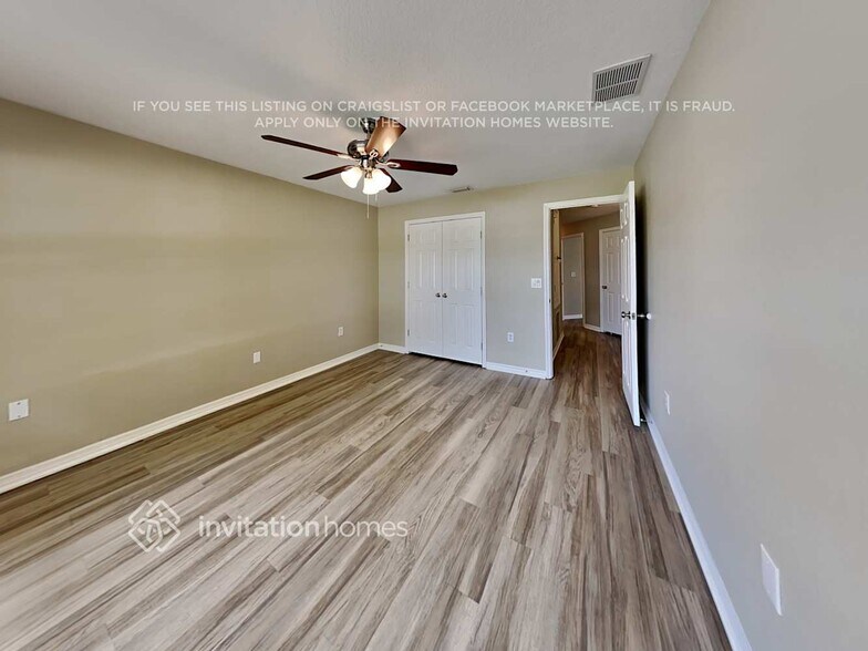 Building Photo - 1075 Paraclete Rd