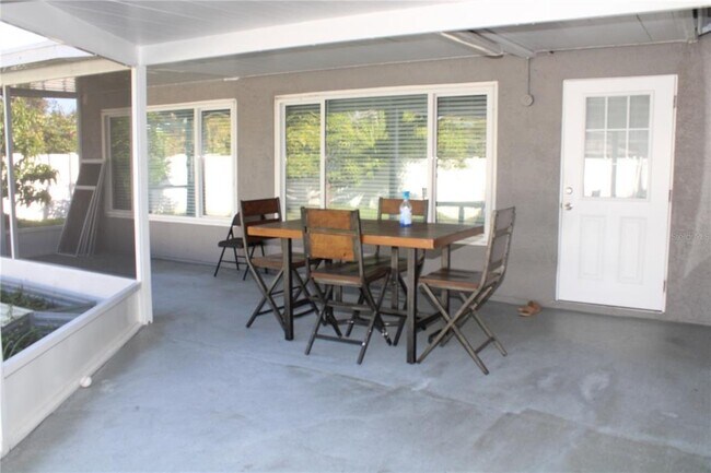 Building Photo - 7655 Cardiff Ct N