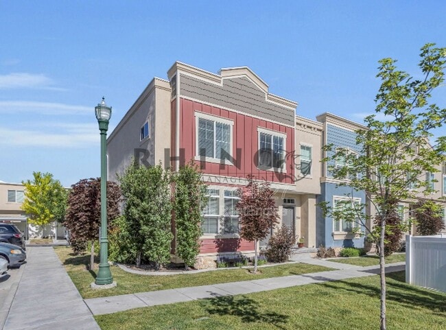 Building Photo - 1544 S 840 W