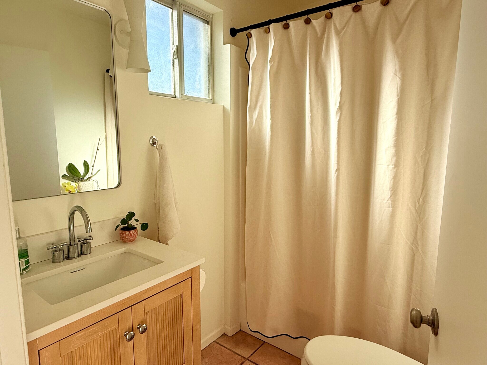Building Photo - 2300 Pisani Pl