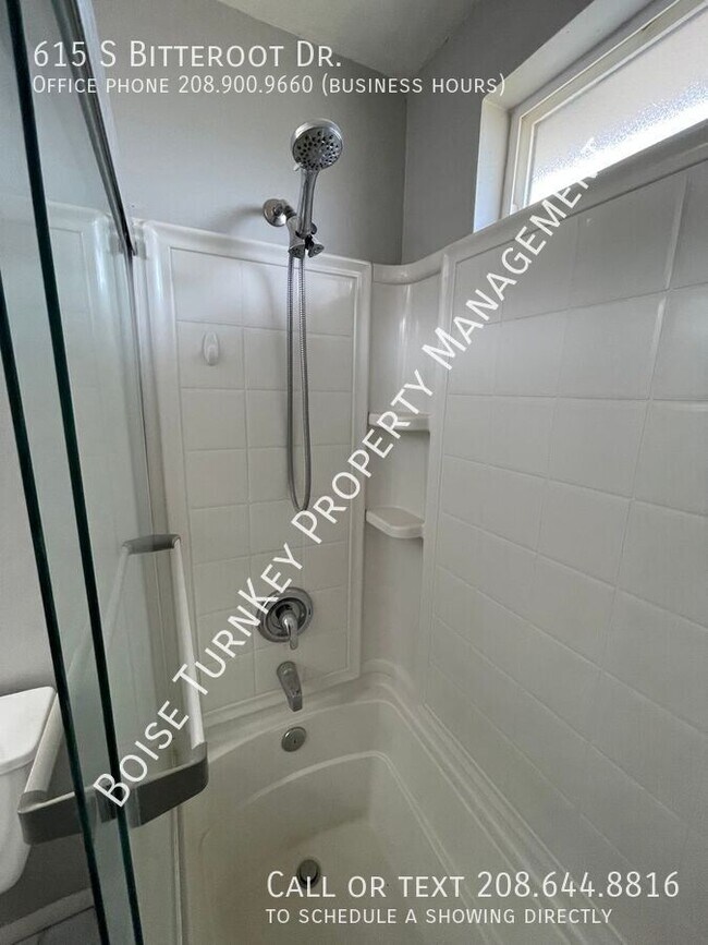 Building Photo - 615 Bitteroot Dr