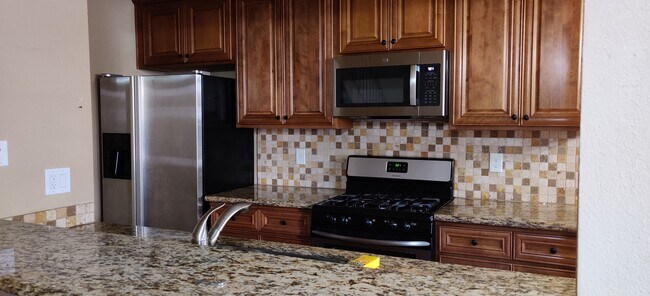Primary Photo - 255 Sharp Cir