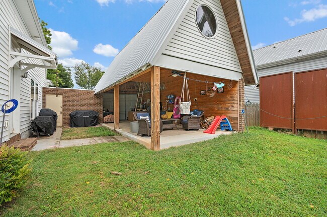 Building Photo - 711 Courtland St