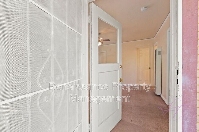 Building Photo - 1026 Windeler Ave