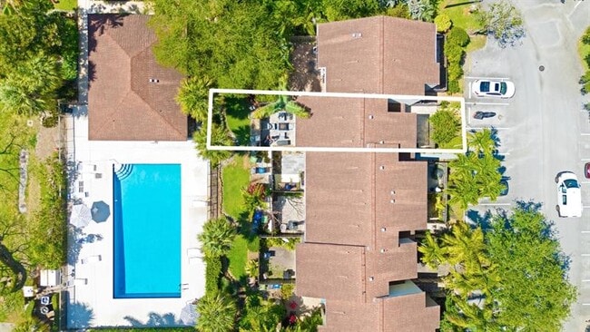 Building Photo - 344 City View Dr