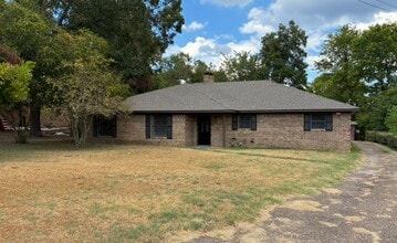 Building Photo - 231 Quitman