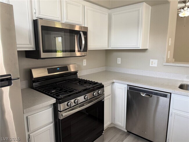 Building Photo - 9050 W Warm Springs Rd