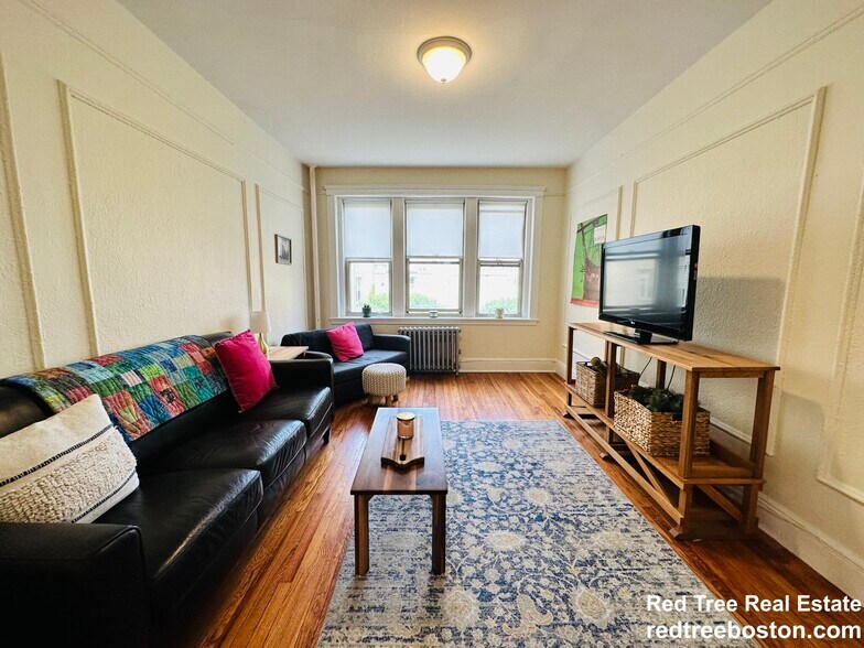 Primary Photo - 24 Colborne Rd