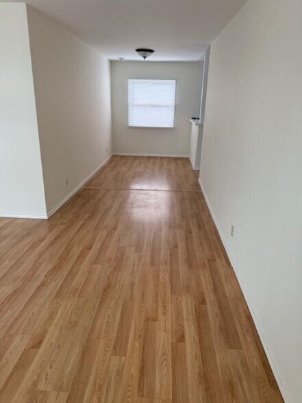 Building Photo - 2101 Perkins Ln