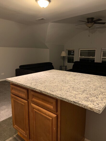 Building Photo - 7147 S Princeton Ave