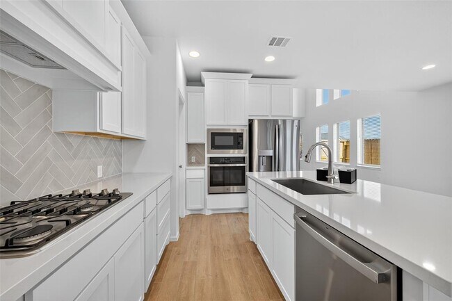 Building Photo - 10730 Aquila Star Dr