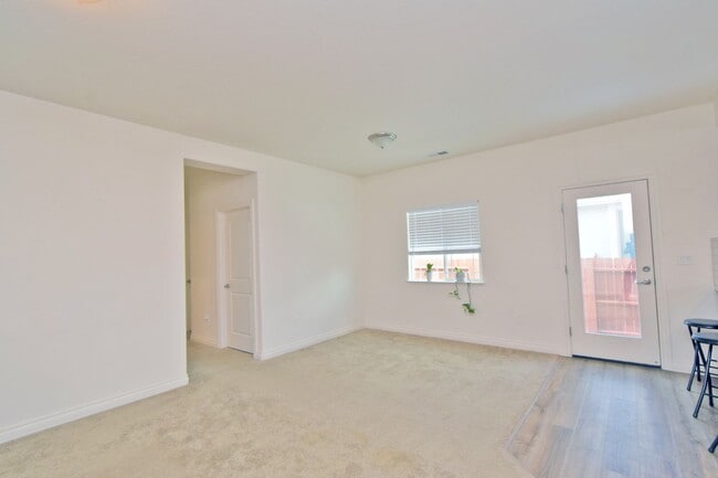 Building Photo - 18662 Ginny Crk Ct