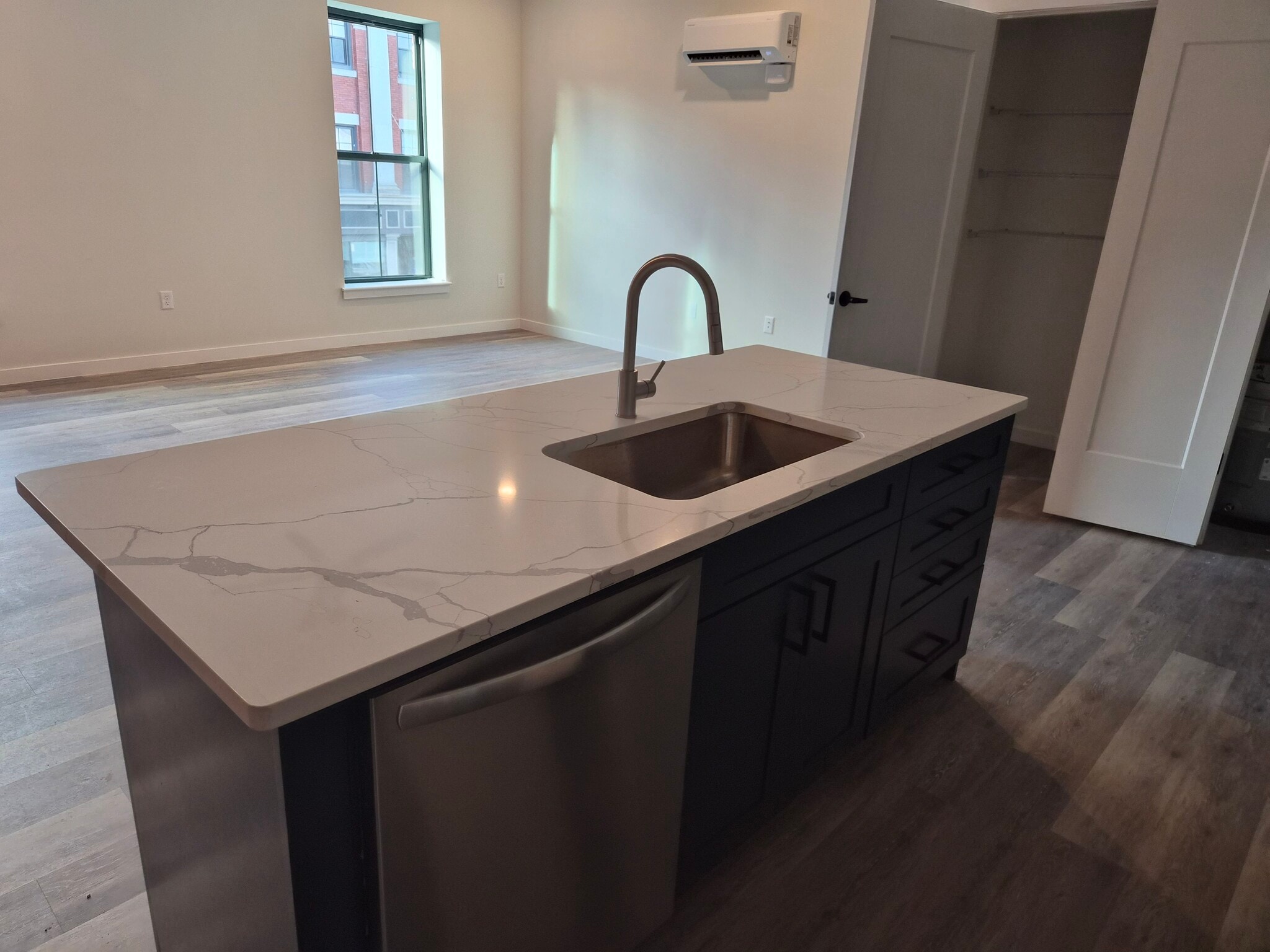 Building Photo - 36 Pleasant St