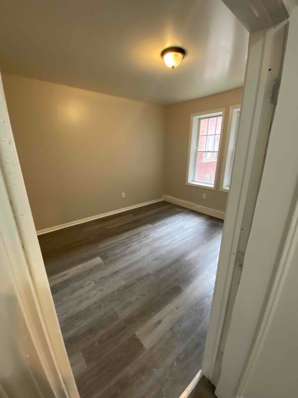 Building Photo - 116 Ashley St