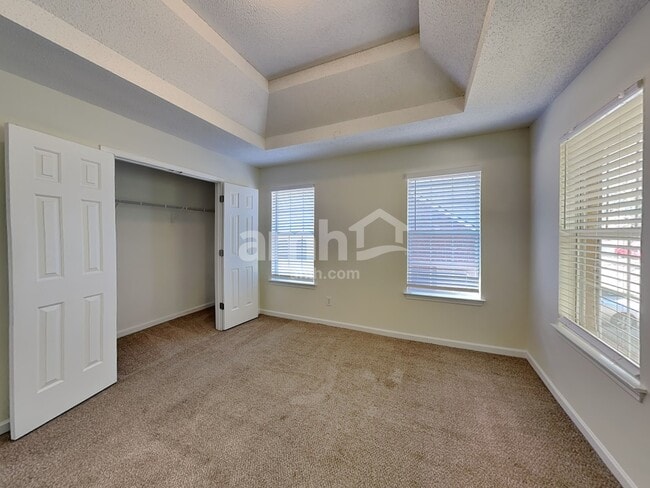 Building Photo - 3232 Spring Mesa Dr SW