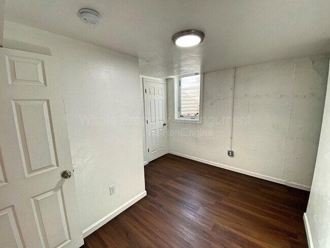 Building Photo - 2829 W Park Pl