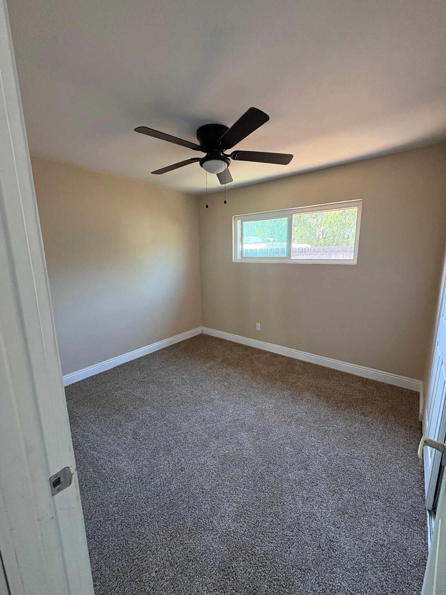 Building Photo - 1222 Willowside Ter