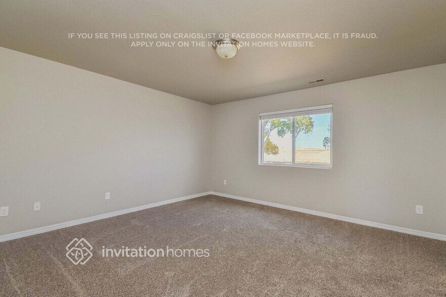 Building Photo - 3614 Saguaro Cir