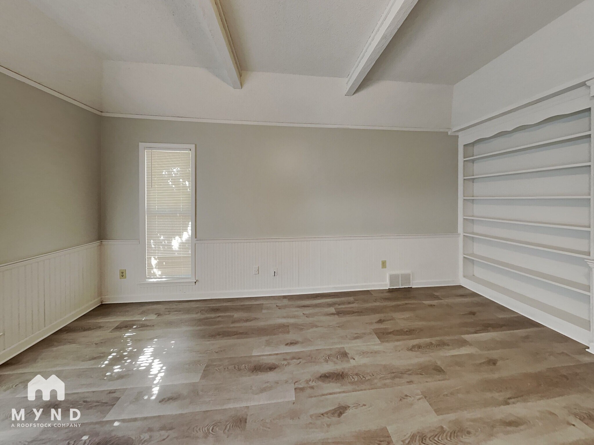Building Photo - 4645 Sandy Park Dr