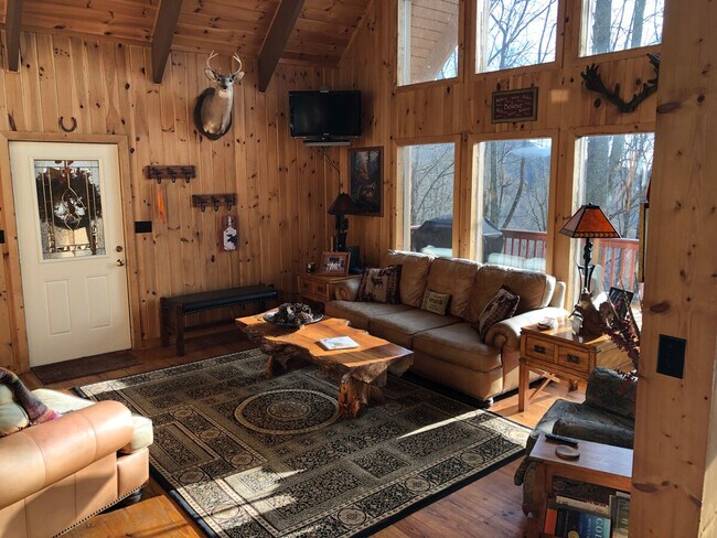 Building Photo - 344 Buckeye Rd