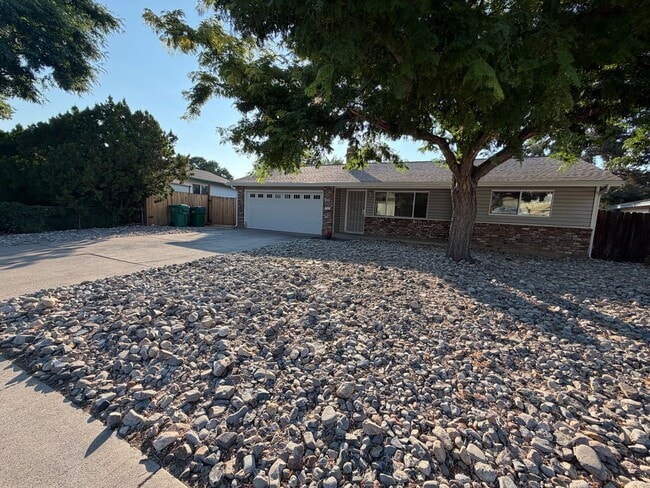 Building Photo - Modern Comfort Meets Stylish Living in This Updated Sparks Home!