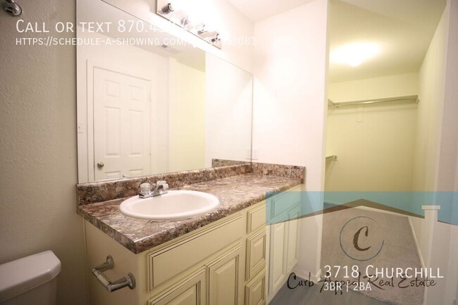 Building Photo - Move in special $800!!  Beautiful 3 bed / ...