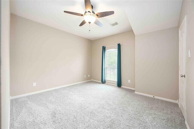 Building Photo - 17711 Brair Arbor