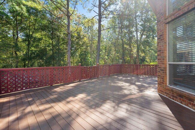 Building Photo - 11 Korbel Ct