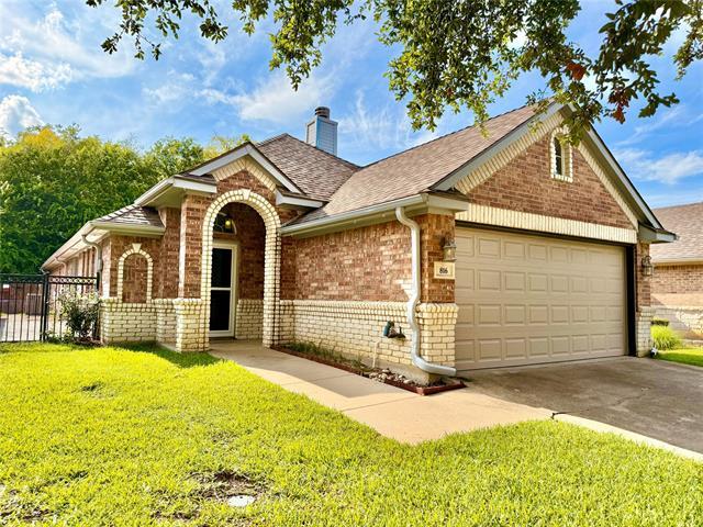 Primary Photo - 816 Claycourt Cir