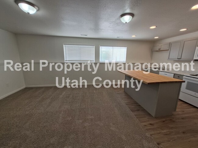 Building Photo - Qualify With 2.5x Rent in Income. Plus Hal...