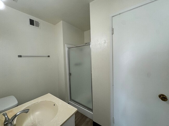 Building Photo - 2501 Bea Ct