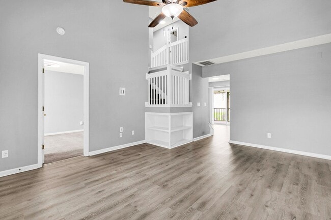 Building Photo - Beautiful Clements Ferry Townhome!