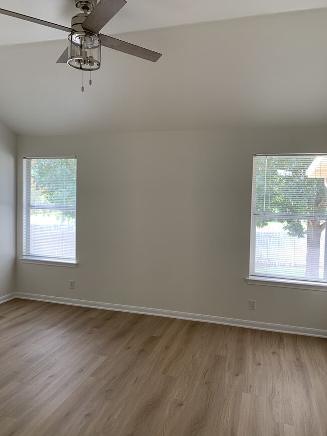 Main Bedroom - 1709 Waterfall Ave