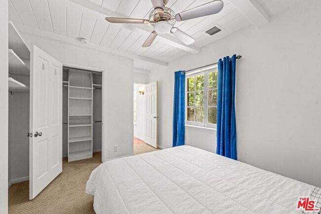 Building Photo - 23057 Sylvan St