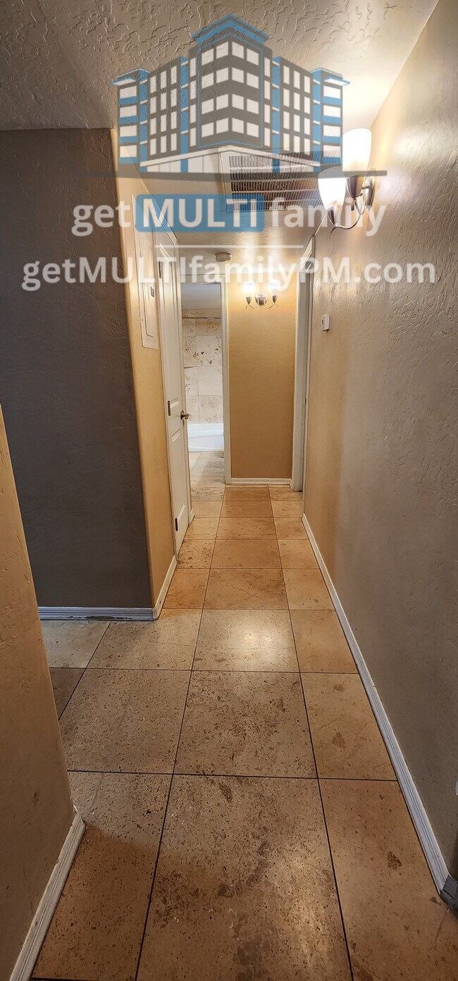 Building Photo - 3619 E Monterosa St