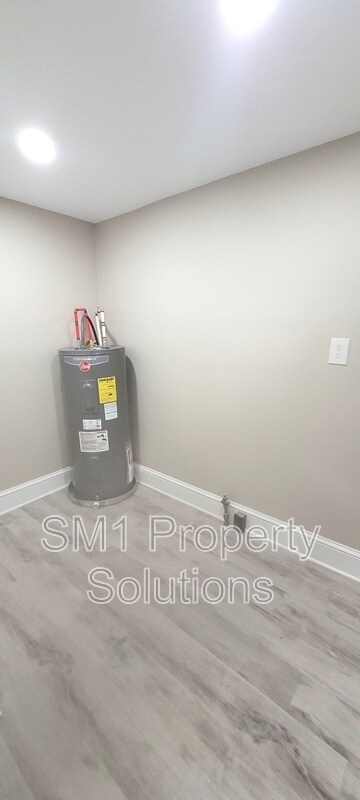 Building Photo - 514 N Hamilton St