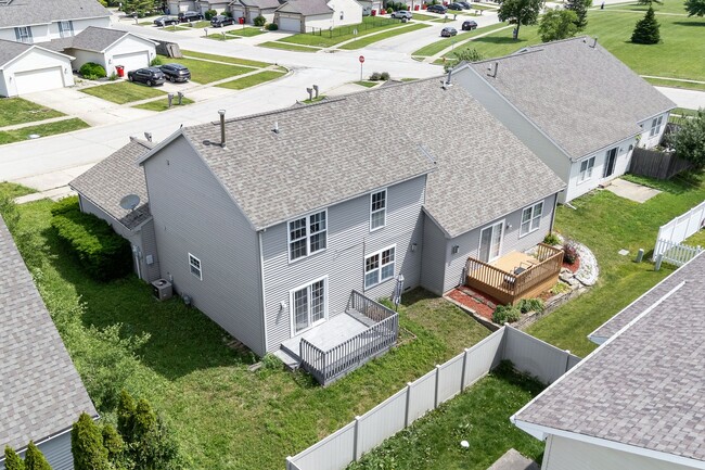 Building Photo - Turnberry Ridge – 3 Bedroom, 2.5 Bath Zero-Lot Home with 2-Car Garage