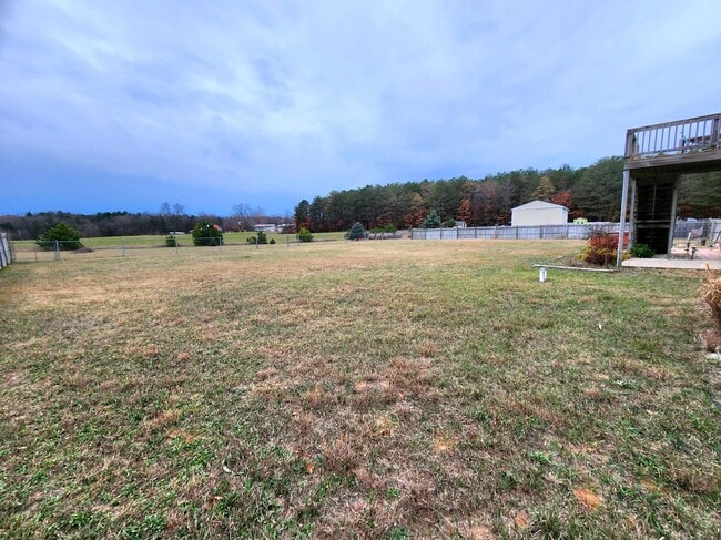 Building Photo - 6039 Morris Lake Rd
