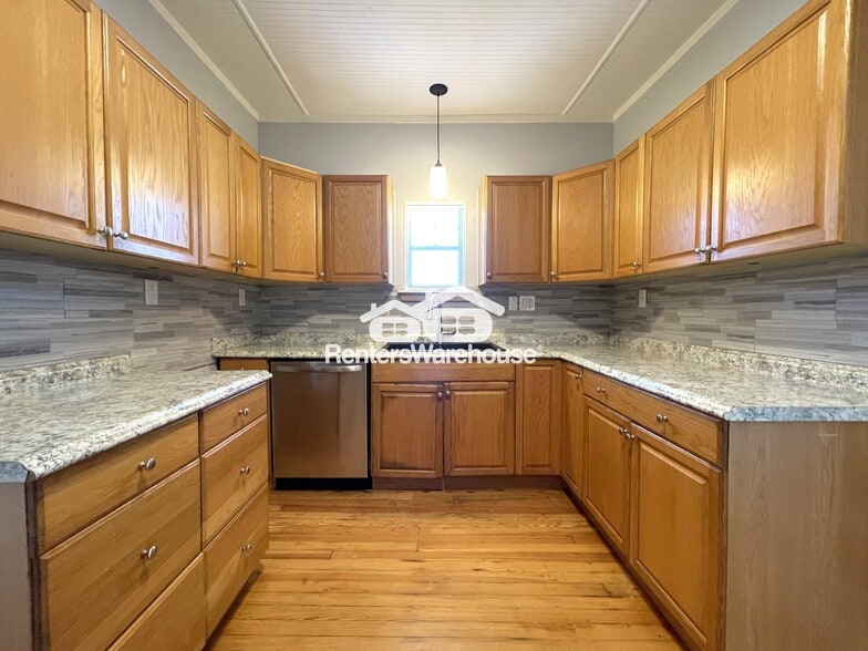 Building Photo - 4130 1st Ave S