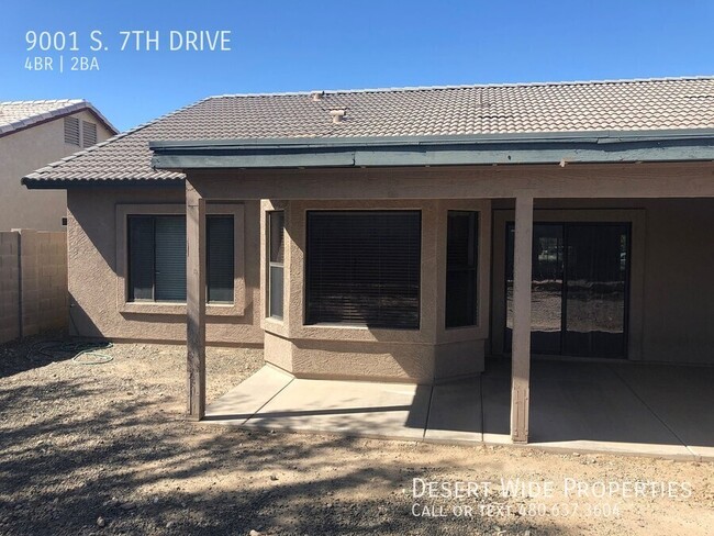 Building Photo - **COMING SOON** SPACIOUS 4 BED, 2 BATH HOM...