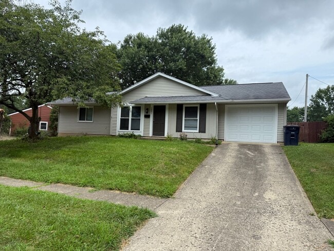 Primary Photo - 3 Bedroom, 2 Bathroom House for Rent