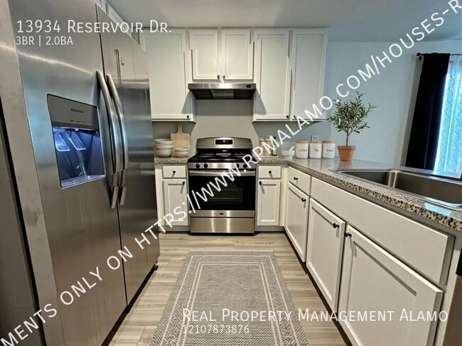 Building Photo - 13934 Reservoir Dr