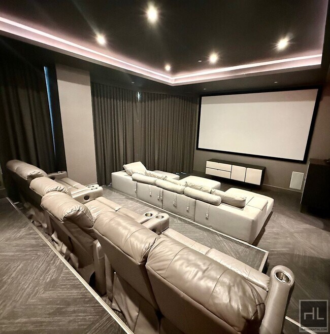 Building Photo - SUNNY NO FEE STUDIO IN THE LUXURY SUMMIT NYC