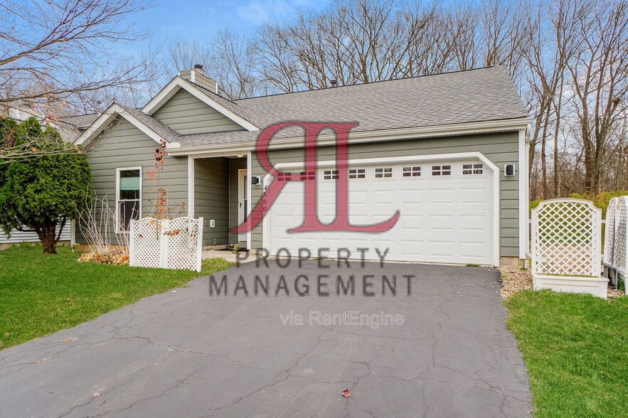 Building Photo - 4800 Coachford Dr