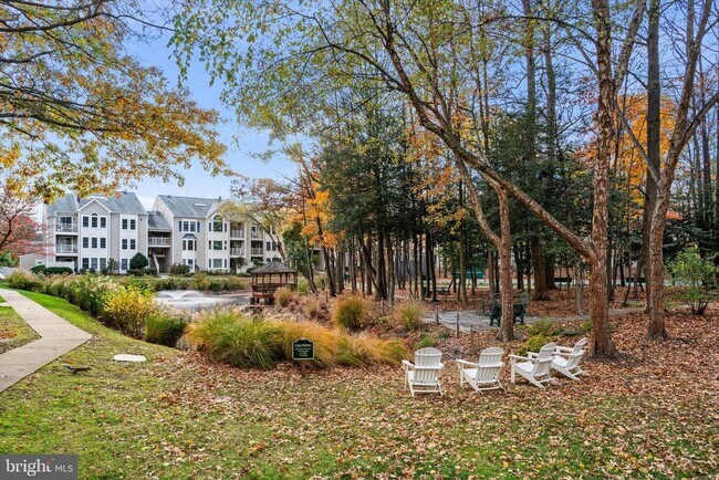 Building Photo - 12221 Fairfield House Dr