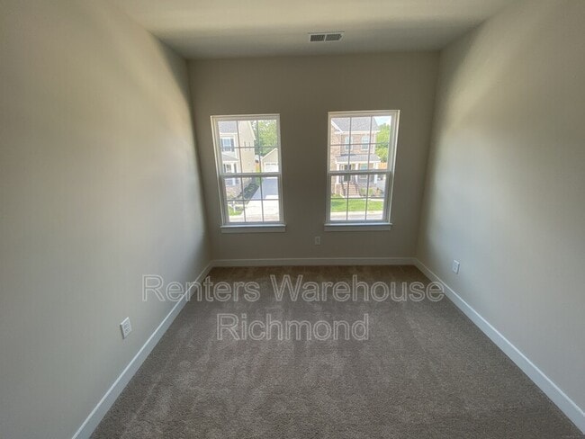 Building Photo - 4701 Mnr Xing Pl.