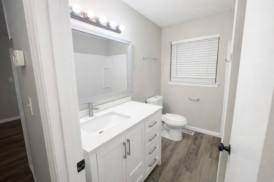 Building Photo - 5706 Wilder Rd