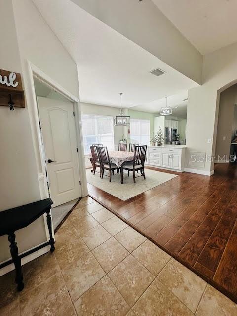 Building Photo - 5225 Villagebrook Dr