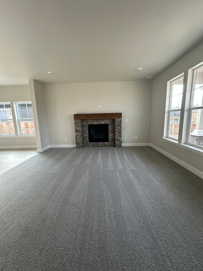 Building Photo - Brand New 3 Bedroom / 2.5 Bathroom Home in NW Redmond OR