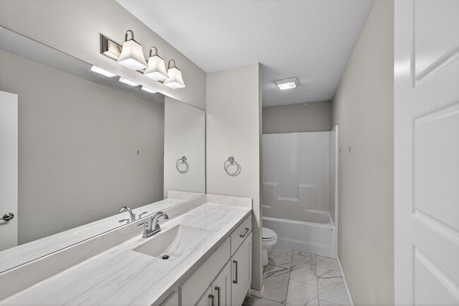 Building Photo - 4018 S 14th Pl